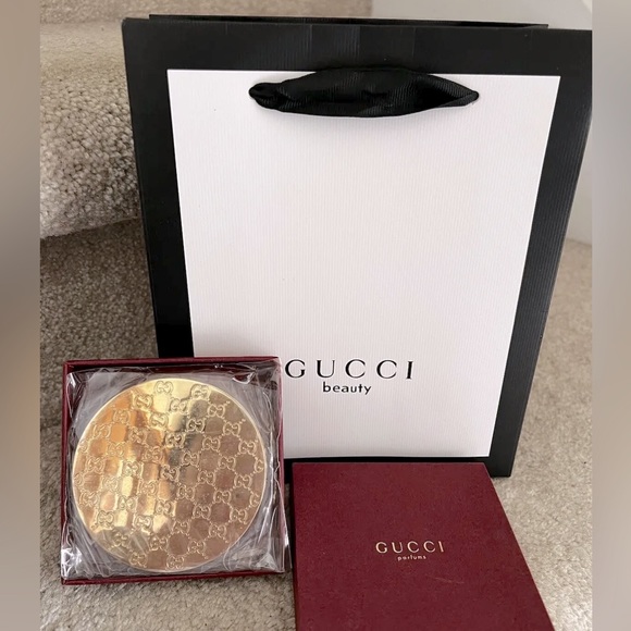 Authentic Gucci GG Monogram Compact Mirror By GUCCI Beauty - Picture 3 of 12